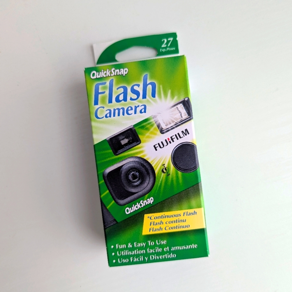 Fujifilm QuickSnap Flash 400 35mm Film Disposable Camera